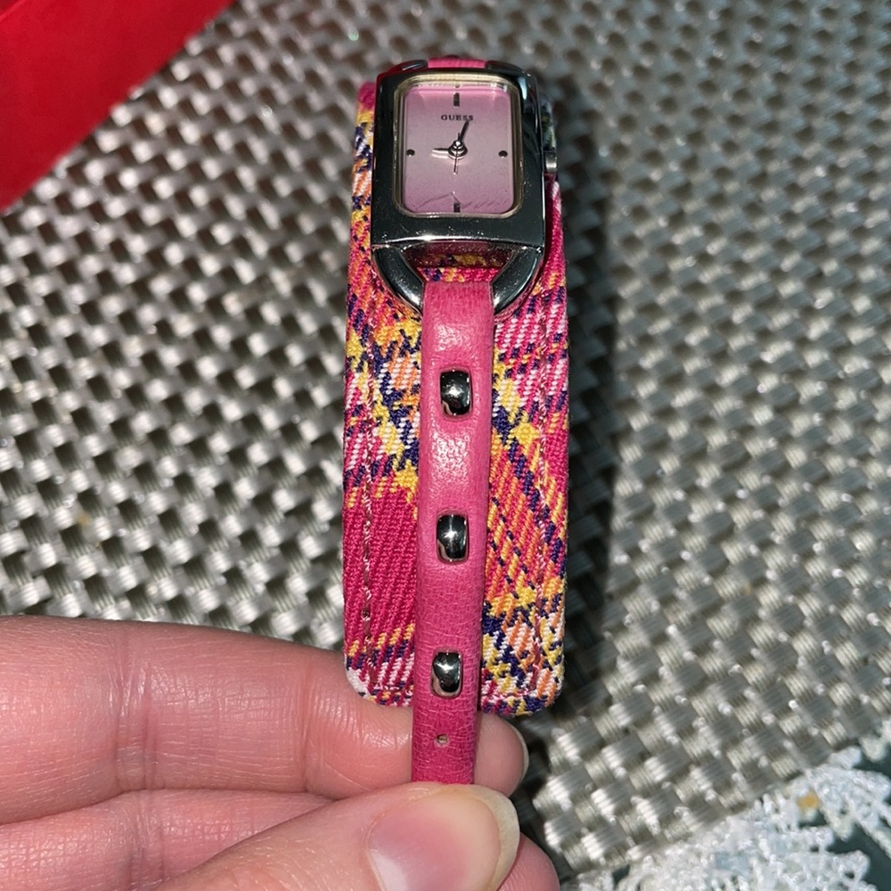 Guess Watch - Picture 3 of 5